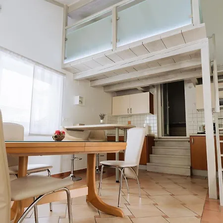 Hiša za goste Kanalec 2*