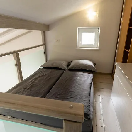 Kanalec Hiša za goste 2*