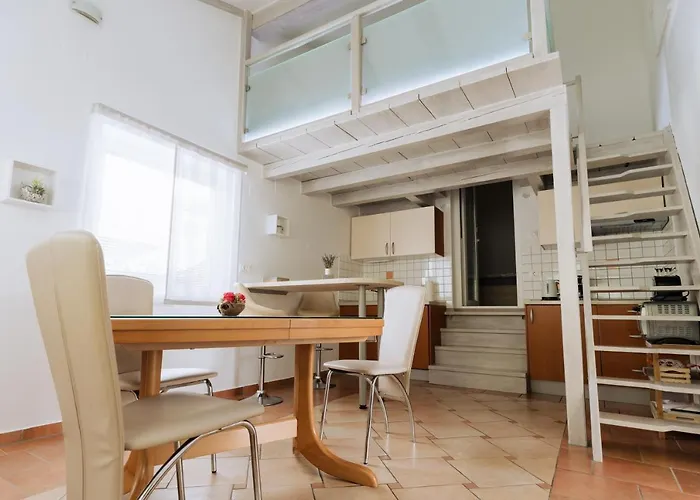 Hiša za goste Kanalec 2*