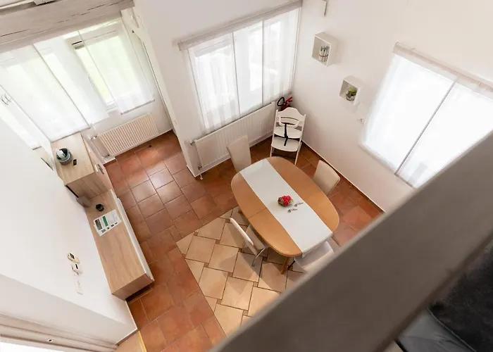 Hiša za goste Kanalec 2*